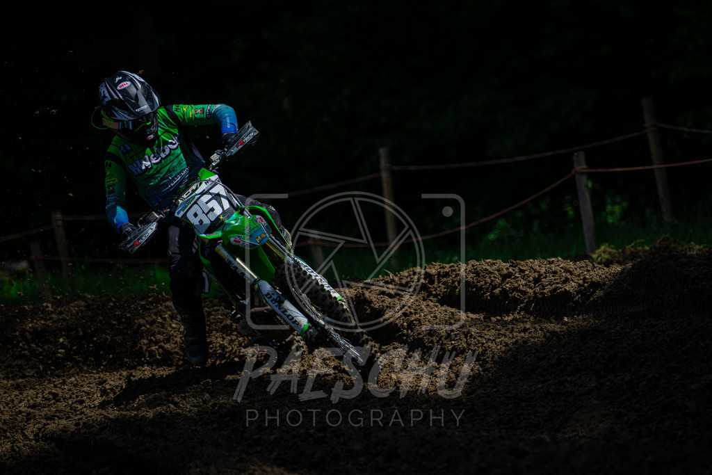 MX 2 (421) | Paeschuphoto Shop - Wer nicht sucht der auch nicht findet.Ob Motocrossbilder oder von einem besuchtem Spiel, Hauptsache Action. - Realisiert mit Pictrs.com