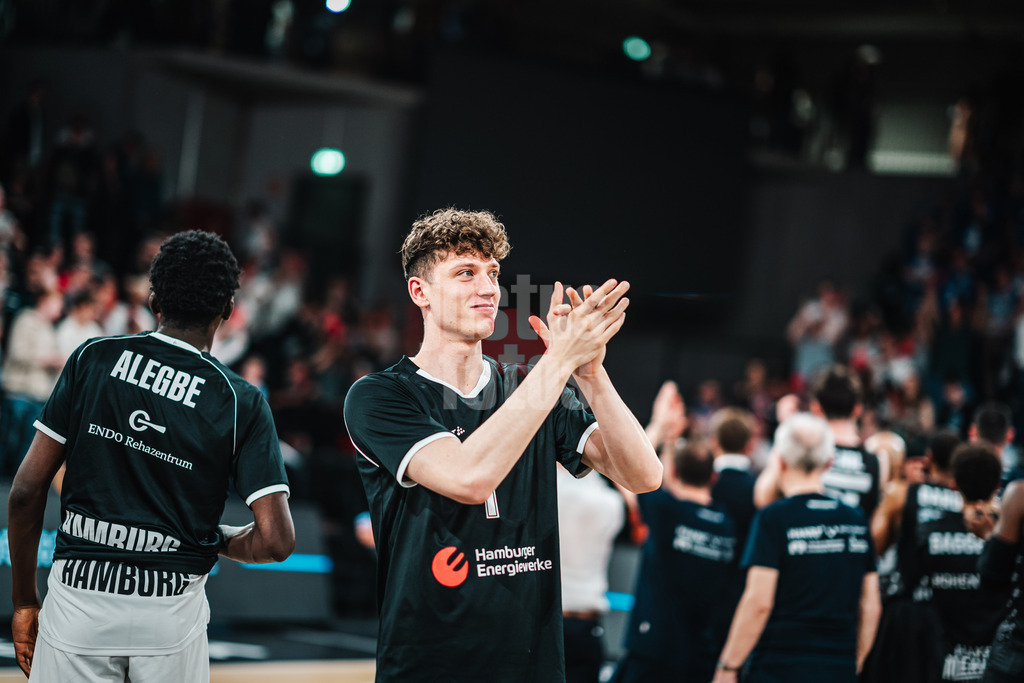 Basketball | Männer | Saison 2023/2024 | easyCredit Basketball Bundesliga | 31. Spieltag | Veolia Towers Hamburg vs. HAKRO Merlins Crailsheim | 30.04.2024 | Niklas Krause (#1, Veolia Towers Hamburg)