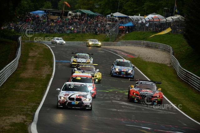 Motorsports / 24 Stunden Nürburgring 2015, Nürburgring-Nordschleife, GER | 24 Stunden Nürburgring 2015, Nürburgring-NordschleifeFoto: Gruppe C GmbH - Realisiert mit Pictrs.com