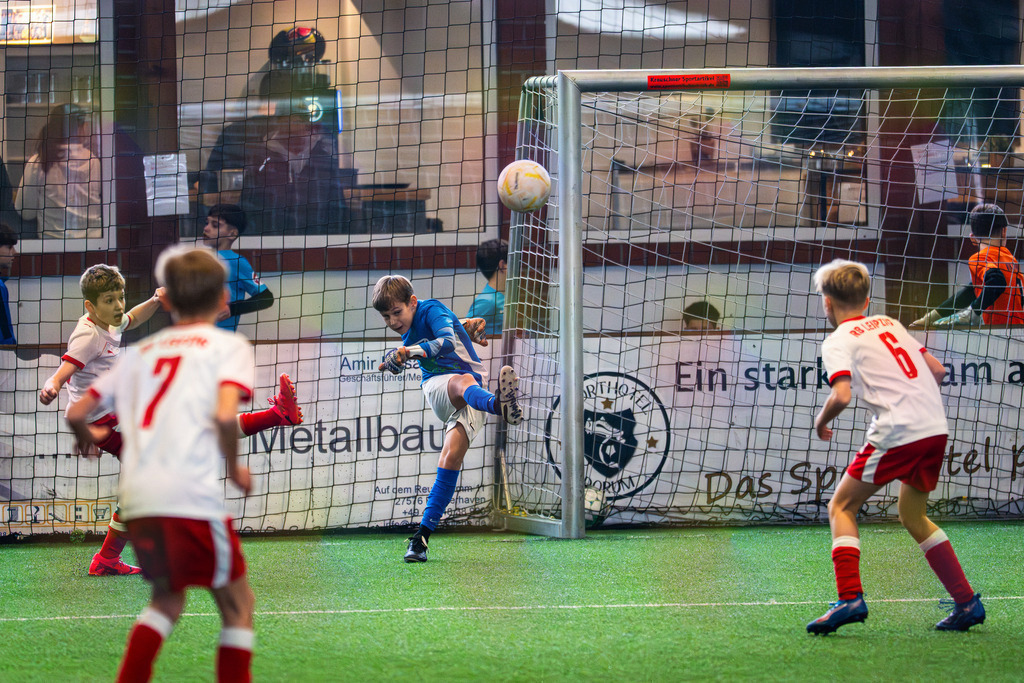 _BLR9980 | Professionelle Fußball- und Sportfotografie. Spielbilder online ansehen und kaufen – Einzelbilder oder komplette Galerien in hoher Qualität. - Realisiert mit Pictrs.com
