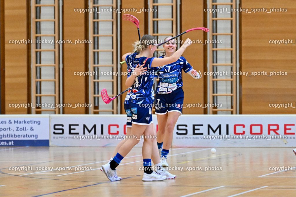 VSV Unihockey Damen vs. FCB München | Jubel VSV Unihockey Mannschaft, #11 Patricia Achernig VSV Unihockey, #7 Lina Heber VSV Unihockey, VSV Unihockey Damen vs. FCB München, VSV Unihockey Damen vs. FCB München am 24.01.2026 in Villach (Ballspielhalle St. Martin), Austria, (Photo by Bernd Stefan)