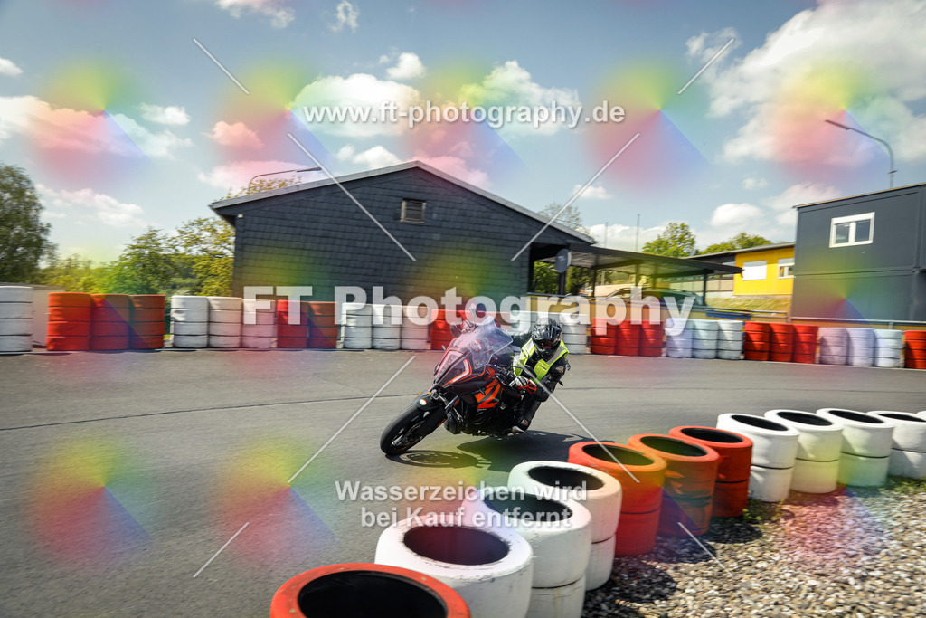 OBK_Mai_Volker_Adam-10908 | Hier findet Ihr Bilder von Touristenfahrten auf der Nürburgring Nordschleife oder von anderen Veranstaltungen die ich besucht habe. Viel Spass beim Durch Schauen 