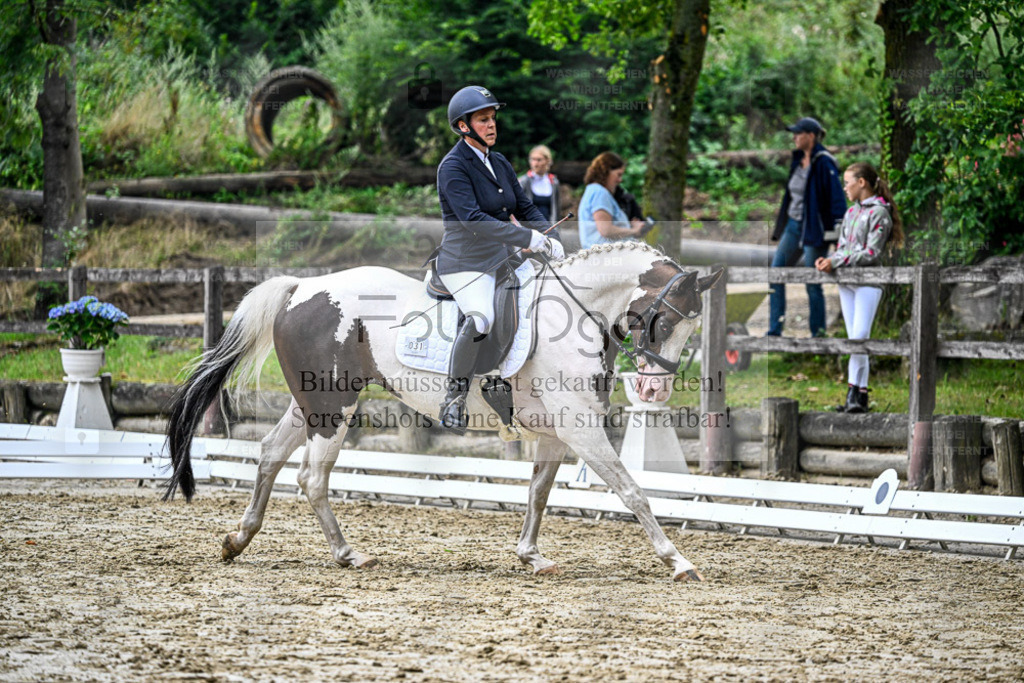 Bissendorfer Reitertage | Entdecke hochwertige Reitturnierfotos von Foto Oger. Professionell, emotional und authentisch – jetzt Lieblingsmomente im Shop bestellen. - Realisiert mit Pictrs.com