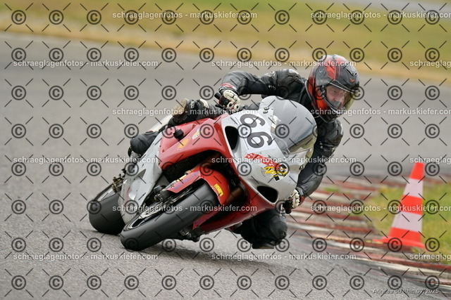 25bt05-0287 | markuskiefer.com - Realisiert mit Pictrs.com