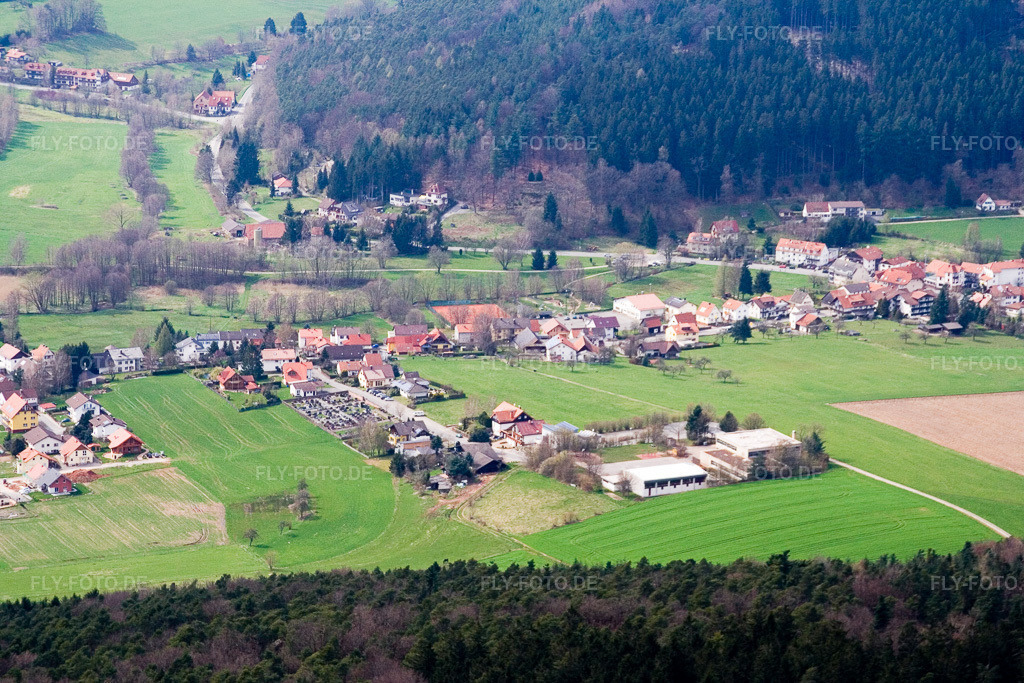 Luftbild: Friedhofstr im Ortsteil Wahlen in Grasellenbach im Bundesland Hessen in Deutschland. Foto: IMG_10337.jpg vom 20.04.2008 durch Werner Riehm/FLY-FOTO.de