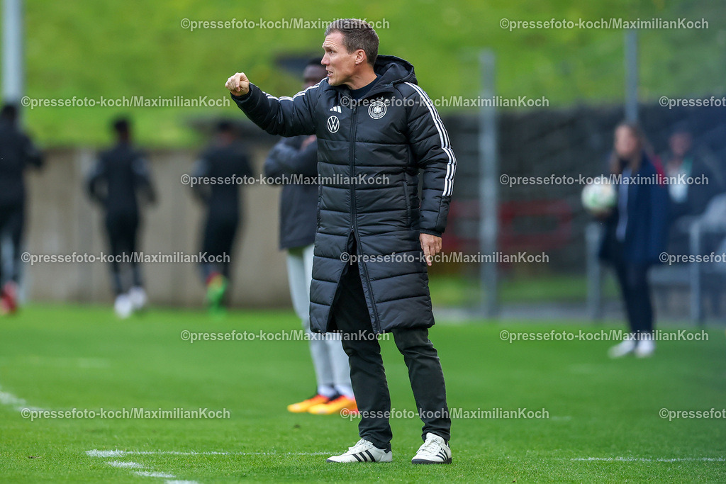 WUP14102402097 | 14.10.2024, Fußball, U20 Länderspiel Deutschland - Ghana, Stadion am Zoo, Wuppertal, Saison 2024 2025: Trainer Hannes Wolf (GER)