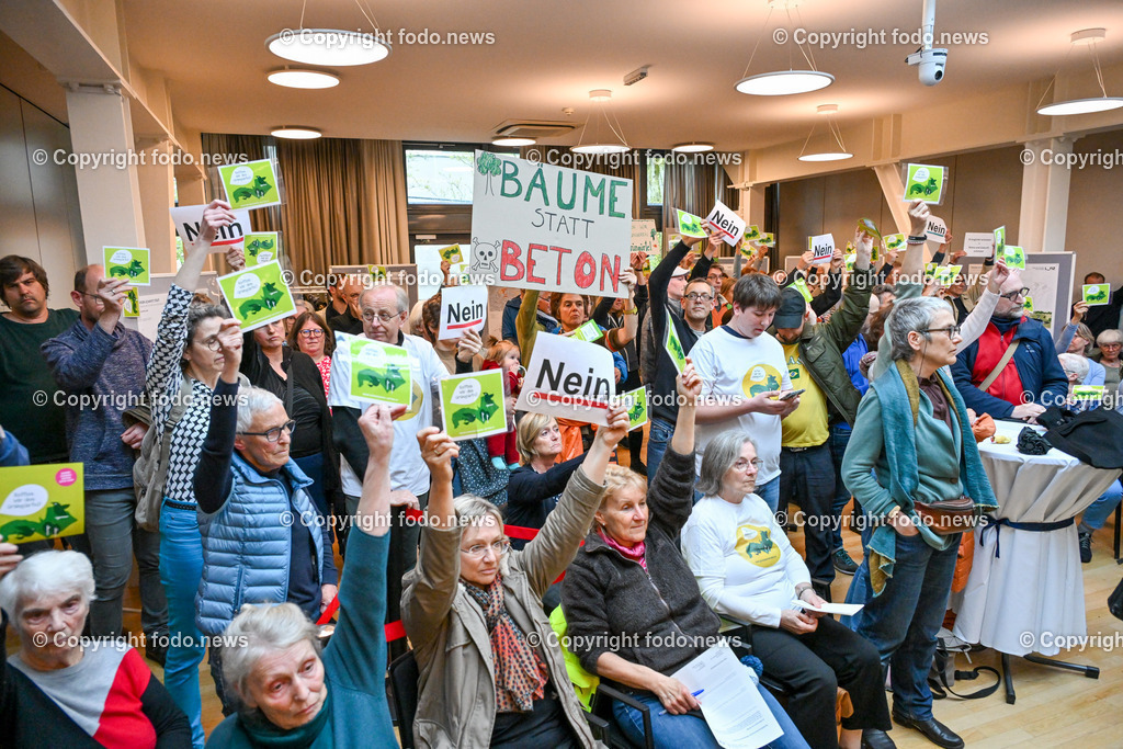 Linz_ Vorstellung Masterplan Digitaluni_ Univiertel_ 17.04.2024-29 | 17.04.2024, Johannes Kepler Universitaet Linz, AUT, Vorstellung Masterplan Digitaluni, Univiertel im Bild Besucher der Veranstaltung