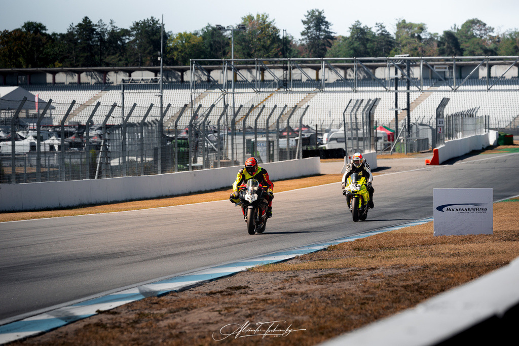 Ducati Trackday Hockenheimring 2026 | Entdecken Sie die faszinierende Welt von Alexander Tschuncky Arts: Kreative Fotografie, atemberaubende Automobilkunst und hochwertiger Bilderdruck. Lassen Sie sich inspirieren! - Realisiert mit Pictrs.com