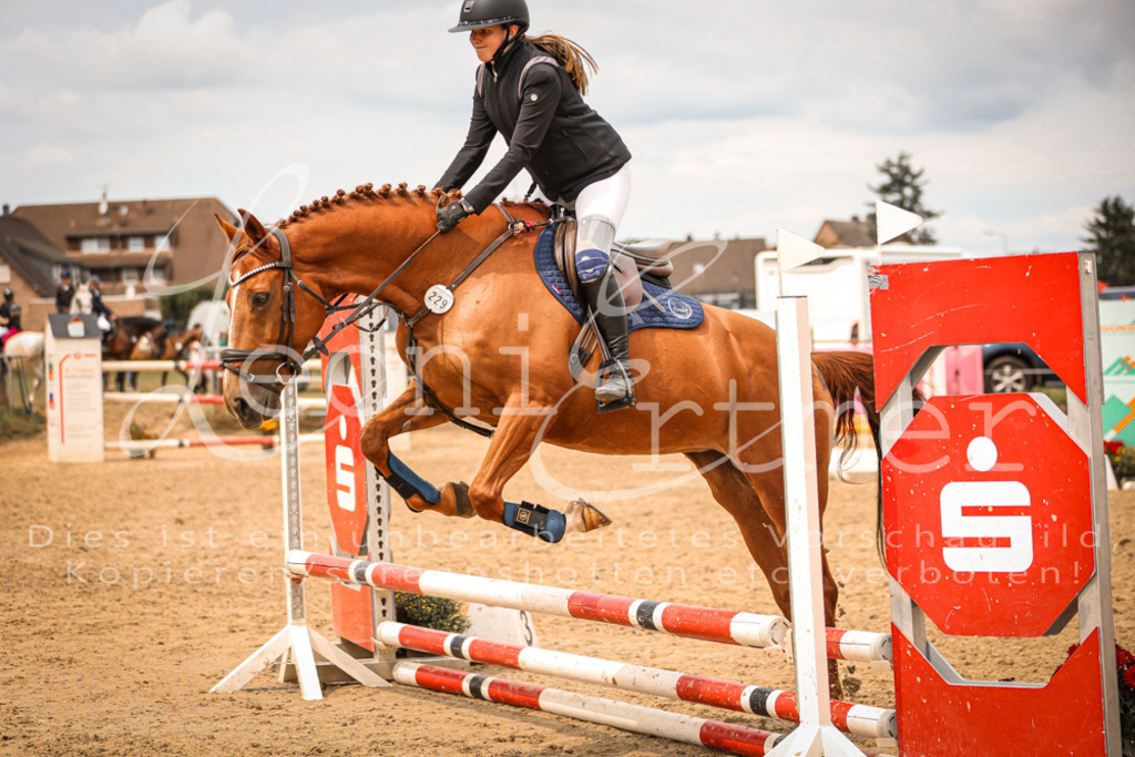 06.SoSpWB00228 | Leoni Ertmer Photography - Realisiert mit Pictrs.com