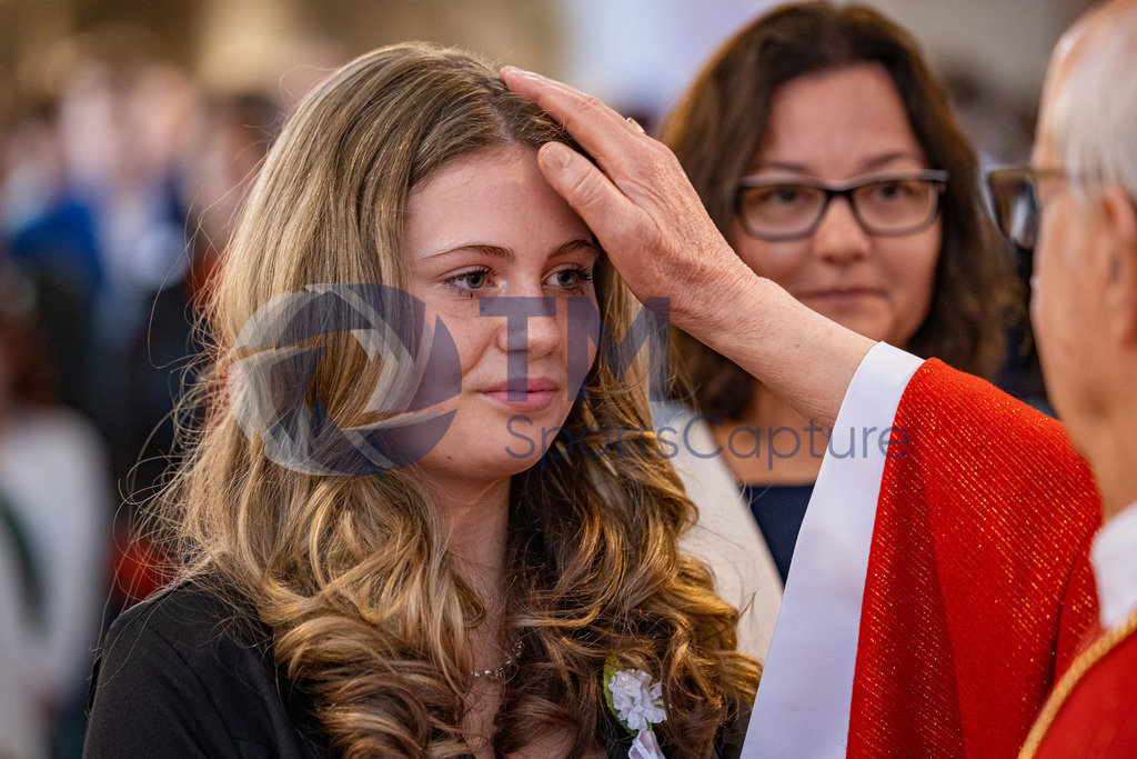 RR5M5574 | Firmung Klagenfurt-Dom 19.05.2024 8 Uhr