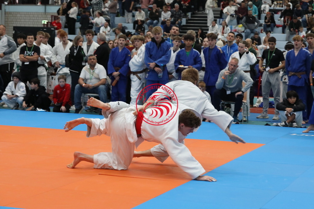 1J7A3046 | Fotos vom Adler Cup - Pictures from Adler Cup

Hier findet Ihr alle Eindrücke und großen Momente der Adler Cup Wochenenden. Here you will find all impressions and great moments of the Adler Cup weekends. - Realisiert mit Pictrs.com