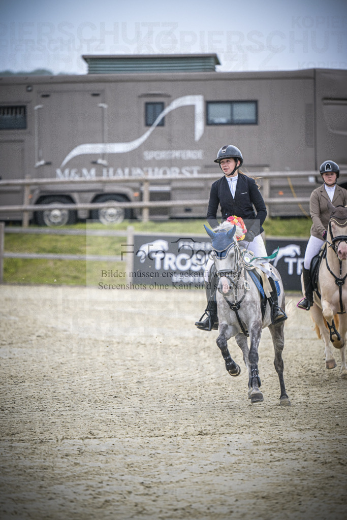 DOS_0118 | Entdecke hochwertige Reitturnierfotos von Foto Oger. Professionell, emotional und authentisch – jetzt Lieblingsmomente im Shop bestellen.Deutschlandweite Turnierfotografie. - Realisiert mit Pictrs.com