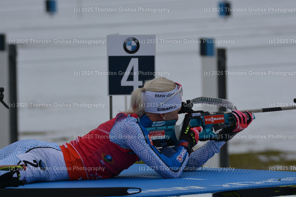 IBU WC Biathlon Oberhof 2018 | MAKARAINEN Kaisa (FIN) am Schiessstand; IBU WC Biathlon Oberhof 2018, 10 km Verfolgung der Frauen am 06.01.2018 in der DKB Ski Arena in Oberhof, (Deutschland) - Realisiert mit Pictrs.com