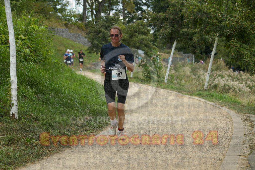 250824_1422_EX1_5965 | Sportfotografie im Rhein-Sieg Kreis, Köln, Bonn, NRW, Rheinland Pfalz, Hessen, etc. Unser Tätigkeitsfeld umfasst den Laufsport vom Volkslauf über den Marathon, Duathlon, Triathon bis zum Ultralauf wie Kölnpfad Ultra oder Schindertrail.