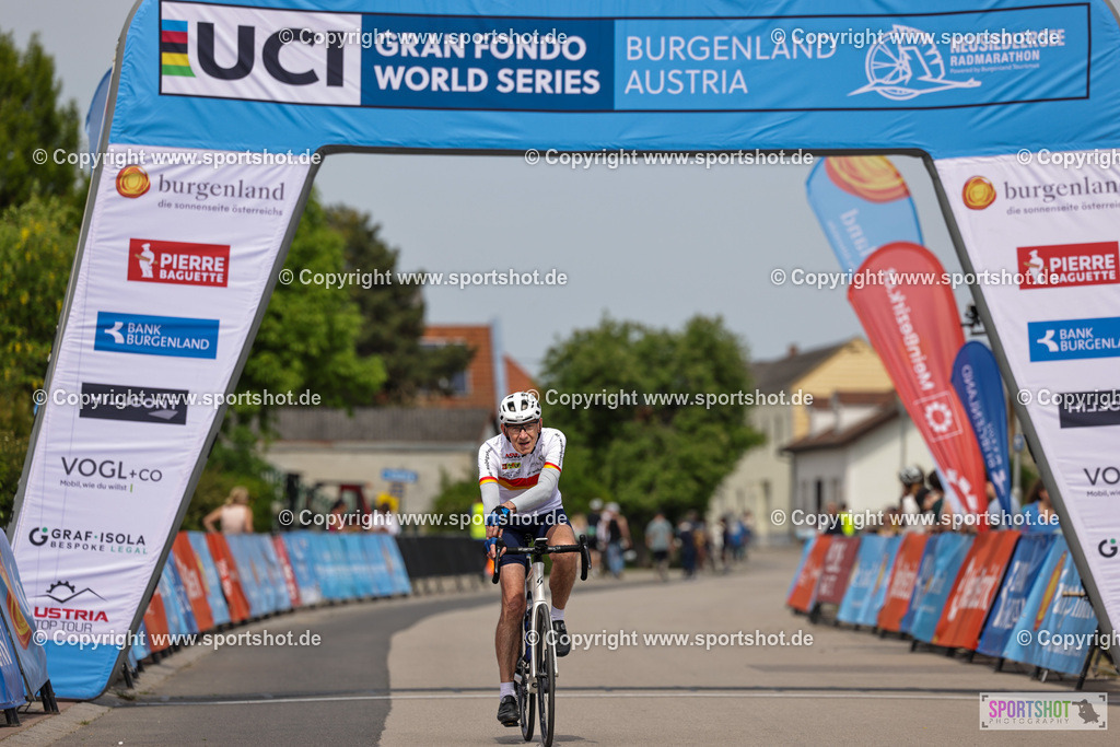 VJ__9528 | Neusiedlersee Radmarathon 2026@sportshot_your_pictrs #yourpictures#roadtowm2029 #nrm #neusiedlerseeradmarathon #neusiedlersee #neusiedlerseetourismus #burgenland #mörbisch #nrm26 #burgenlandtourismus #voglundco #poweredbyburgenlandtourismus #radsport #rad #marathon #ucigranfondo #visitburgenland #ucigranfondoworldseries