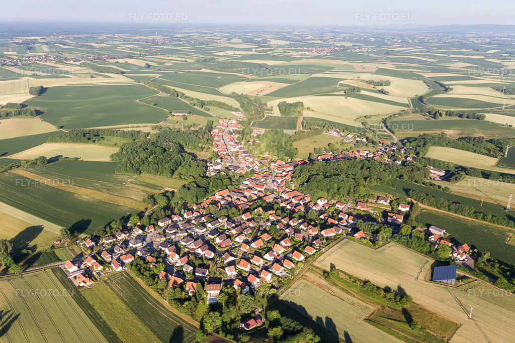 Vue aérienne: Néewiller-prés-Lauterbourg à Neewiller-près-Lauterbourg dans le département Bas Rhin, France – .Photo: IMG_100954.jpg prise le 17/06/2017 par Werner Riehm/FLY-FOTO.eu – Résolution de l'original: 5472 x 3648 px