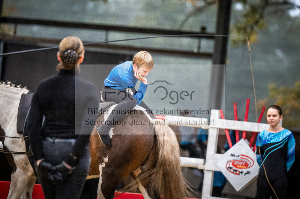 DOS_0243 | Entdecke hochwertige Reitturnierfotos von Foto Oger. Professionell, emotional und authentisch – jetzt Lieblingsmomente im Shop bestellen.Deutschlandweite Turnierfotografie. - Realisiert mit Pictrs.com