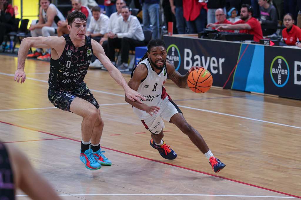 Pro A BAYER GIANTS vs Uni Baskets Münster-33 | Fotos von Basketballspielen aus dem Raum NRW fotografiert von Gero Mueller-Laschet und Daniel Schaefer - Realisiert mit Pictrs.com