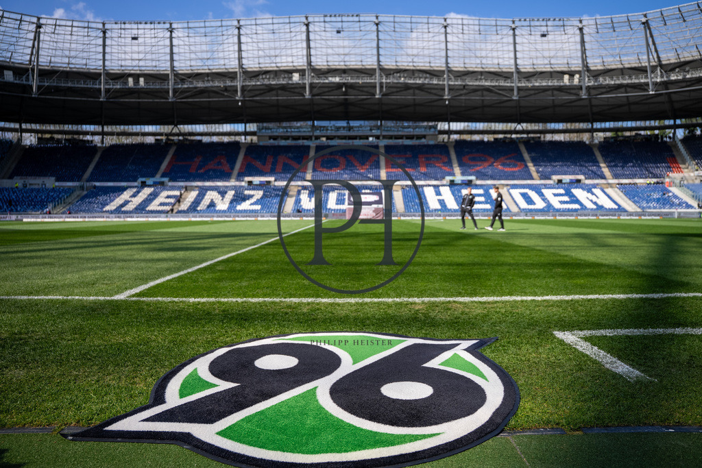 Hannover 96 vs 1. FC Magdeburg – 2. Bundesliga – 29.03.2025 | Szene aus dem 2. Bundesliga-Spiel des 27. Spieltags zwischen Hannover 96 und dem 1. FC Magdeburg am 29. März 2025 in der Heinz von Heiden Arena in Hannover. Endstand: 0:0. Fotografiert von Philipp Heist. - Realisiert mit Pictrs.com