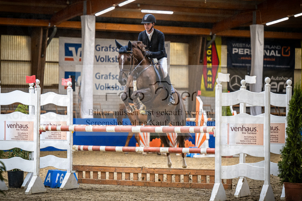DOS_1417 | Entdecke hochwertige Reitturnierfotos von Foto Oger. Professionell, emotional und authentisch – jetzt Lieblingsmomente im Shop bestellen.Deutschlandweite Turnierfotografie. - Realisiert mit Pictrs.com