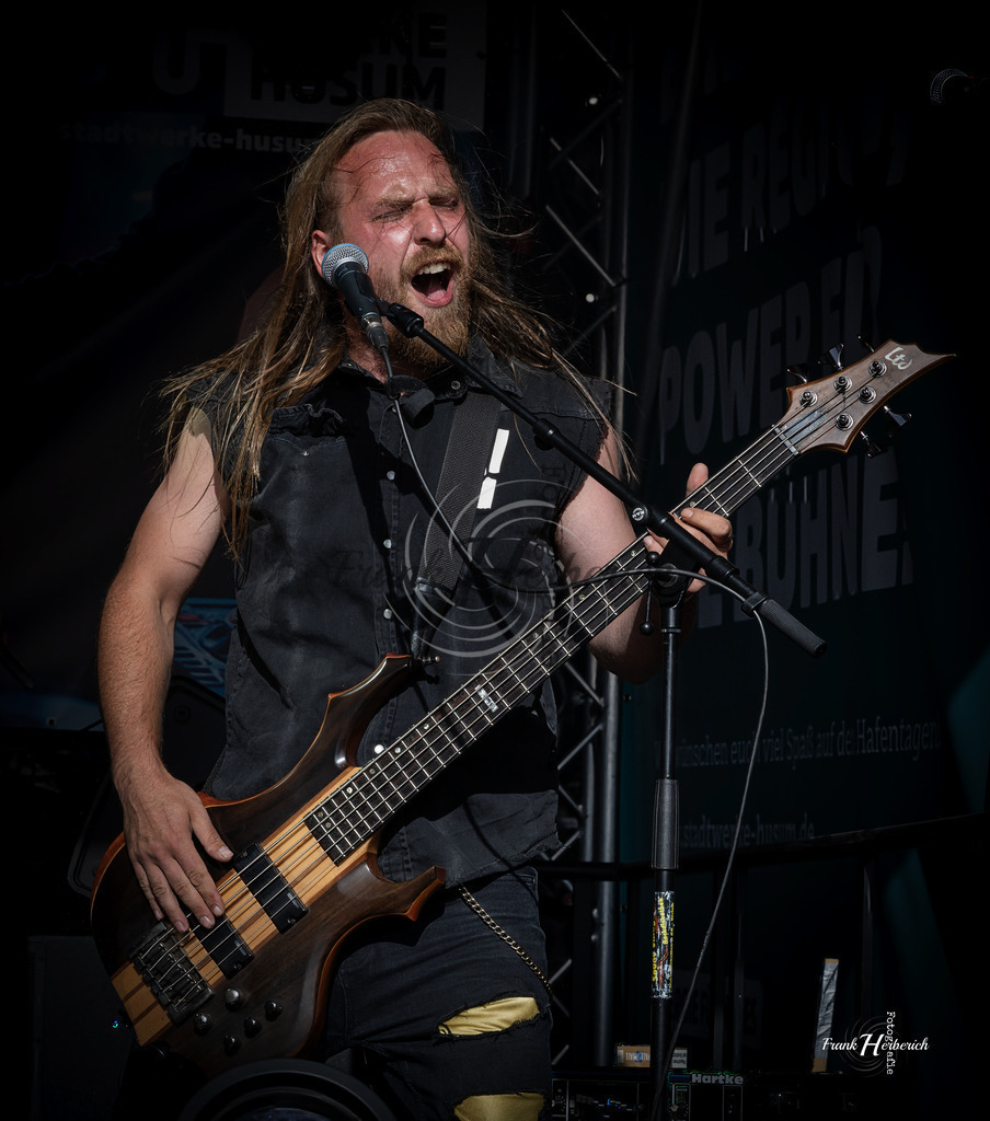 Violand | Frank Herberich Fotografie, Frank Herberich, Fotografie, Hochzeit, Portrait, St. Peter Ording, Ording, Westerhever, Nordsee, Frank Fotografie, Hardheim,  Odenwald,Walldürn, Band,Eventfotografie - Realisiert mit Pictrs.com
