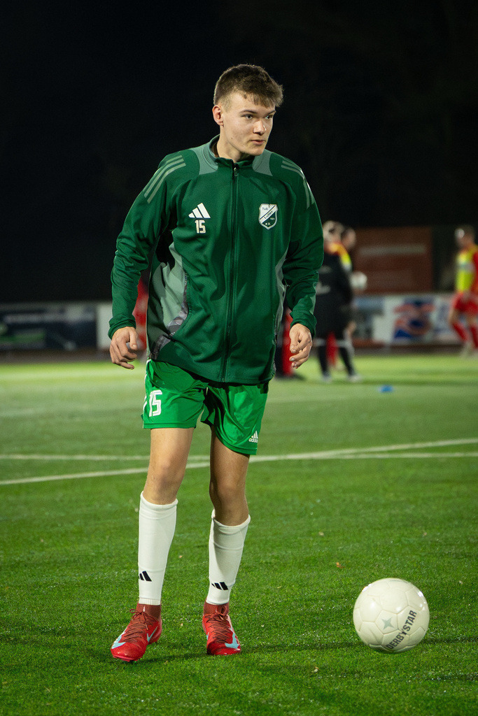 Fußball I Herren I Saison 2025-2026 I Freundschaftsspiel I TSV Grossenkneten - TuS Lutten I 0687 | Joshua Gruner (15, TuS Lutten) - Realisiert mit Pictrs.com