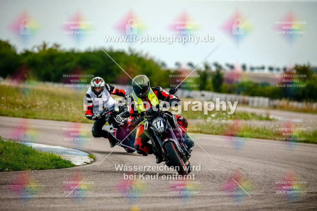 Chambley Juli-2497 | Hier findet Ihr Bilder von Touristenfahrten auf der Nürburgring Nordschleife oder von anderen Veranstaltungen die ich besucht habe. Viel Spass beim Durch Schauen 