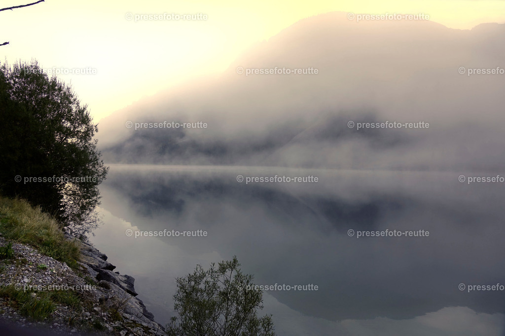 welltvi-Plansee-Impression-Herbst_05102018-_DSC7844 | Info aus dem Bezirk Reutte/Ausserfern Tirol sowie eine umfangreiche Bilddatenbank über die gesamte Region: Lechtal, Talkessel Reutte, Tannheimertal, Zwischentoren. Lech, Plansee, Zugspitze, Grenztunnel, B179, Fernpassstraße, Verkehr, Lawinen, Tradition, - Realisiert mit Pictrs.com