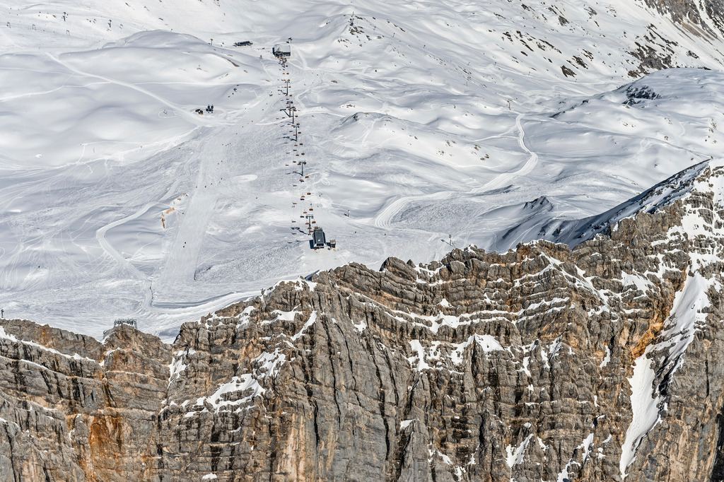 Felsen- Massiv und Berglandschaft des Zugspitzmassiv  | Felsen- Massiv und Berglandschaft des Zugspitzmassiv 