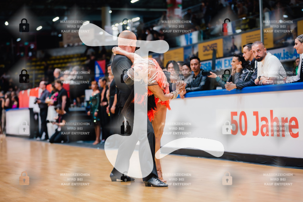 Hessen Tanzt WDSF Open Senior I Latin 1st (217) Mate Kovacs _ Andrea Zsila (Hungary)-2025-05-17-2153 | Webshop for digital downloads and prints of dance sport, event & show photographer Julian Link - Realisiert mit Pictrs.com