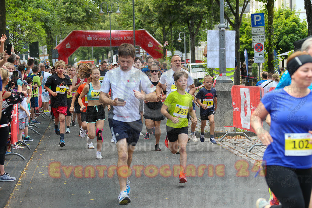 220625_1505_EX1_2833 | Sportfotografie im Rhein-Sieg Kreis, Köln, Bonn, NRW, Rheinland Pfalz, Hessen, etc. Unser Tätigkeitsfeld umfasst den Laufsport vom Volkslauf über den Marathon, Duathlon, Triathon bis zum Ultralauf wie Kölnpfad Ultra oder Schindertrail.