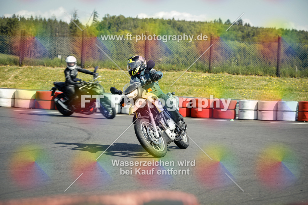 OBK_Mai_Martina_Markus-10499 | Hier findet Ihr Bilder von Touristenfahrten auf der Nürburgring Nordschleife oder von anderen Veranstaltungen die ich besucht habe. Viel Spass beim Durch Schauen 