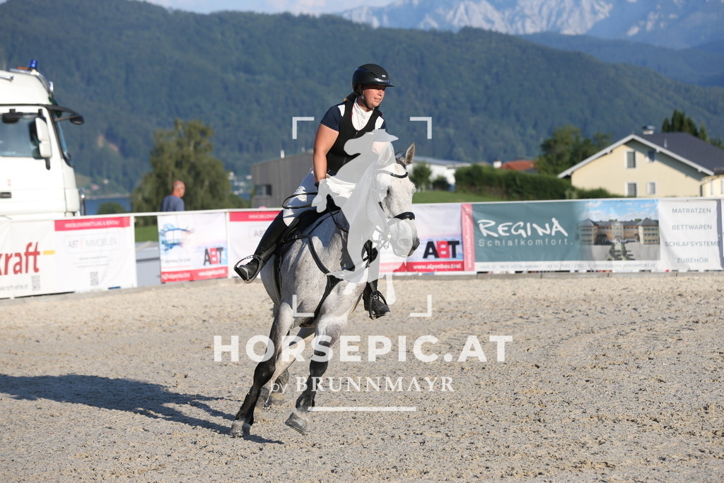 PP018813 | Willkommen bei Brunnmayr - Design & Fotografie – Ihrem Spezialisten für Reitturniere und Pferdeveranstaltungen in Oberösterreich, Salzburg und Bayern! Seit über 17 Jahren sind wir leidenschaftlich dabei.