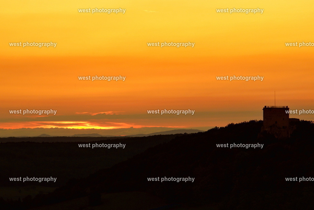 Landskron sunset - SUI 2011 | west photography - Realisiert mit Pictrs.com