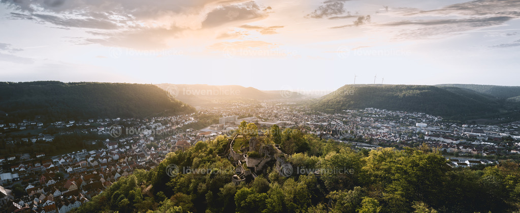 Helfensteinruine über Geislingen im Sonnenuntergang | löwenblicke | shop
