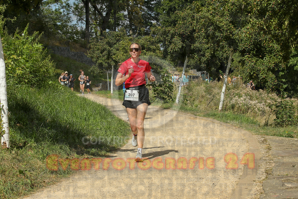 250824_1248_EX1_0602 | Sportfotografie im Rhein-Sieg Kreis, Köln, Bonn, NRW, Rheinland Pfalz, Hessen, etc. Unser Tätigkeitsfeld umfasst den Laufsport vom Volkslauf über den Marathon, Duathlon, Triathon bis zum Ultralauf wie Kölnpfad Ultra oder Schindertrail.