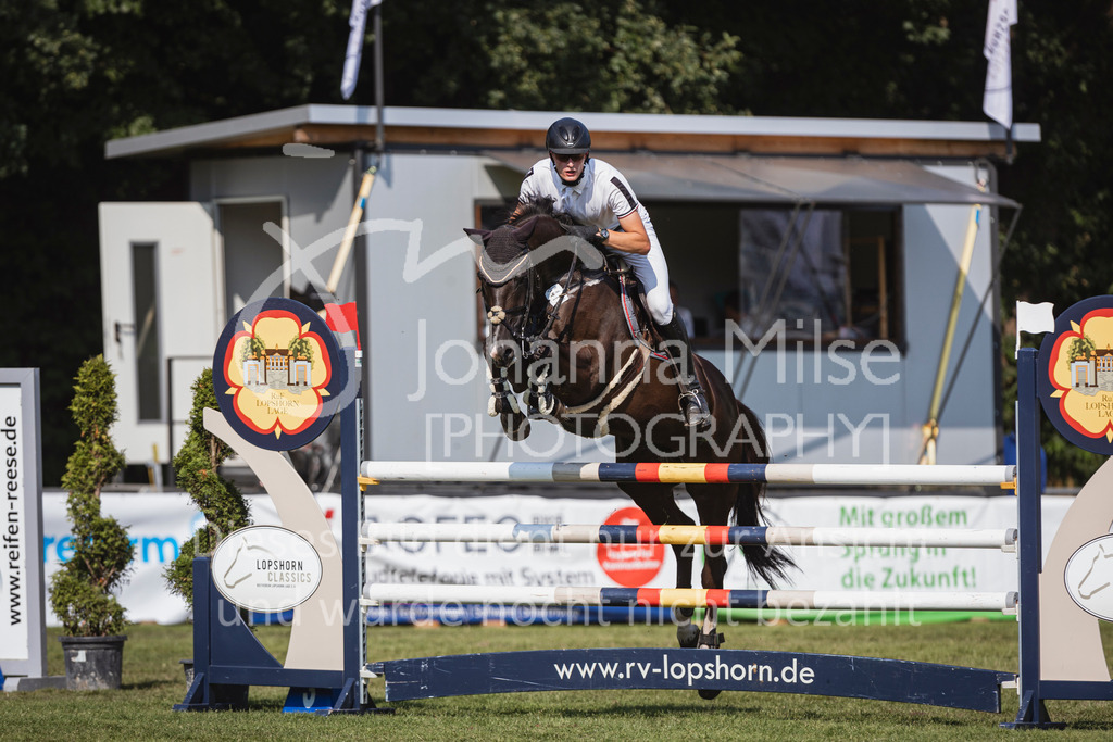 240720_LC_M2-Spr-441 | Deine schönsten Turniermomente als professionelle Fotos! Entdecke hochwertige Pferdesport-Fotografie im Online-Shop. Jetzt Fotos finden & bestellen!