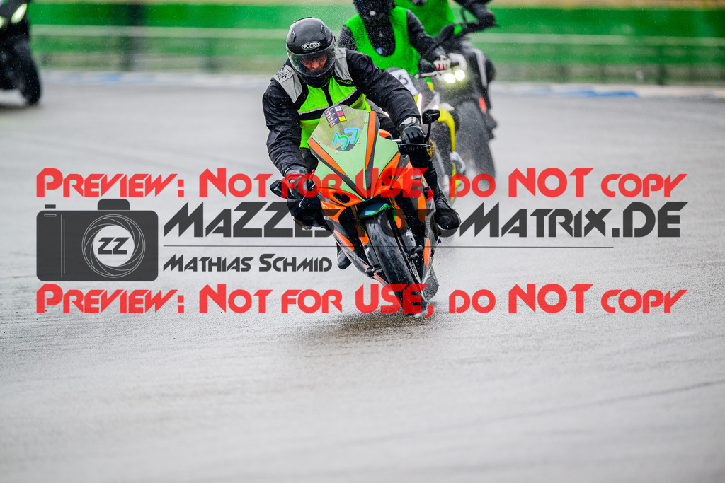 MaZZes_FotoMatrix_240521_6007705_5702 | INST