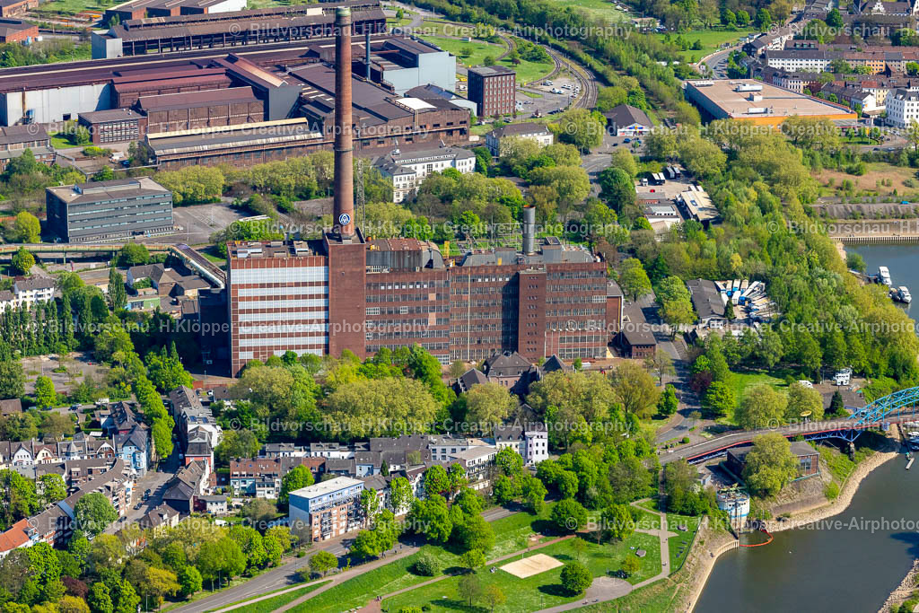 Luftbilder Duisburg -0582 | Luftbild Kraftwerksanlagen und Abgas- Türme des Heizkraftwerkes " Hermann Wenzel " im Ortsteil Laar in Duisburg im Bundesland Nordrhein-Westfalen, Deutschland. - Realisiert mit Pictrs.com