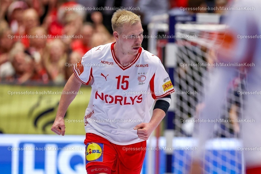 EHF18012602041 | 18.01.2026, Handball, Men's EHF EURO 2026, Dänemark - Rumänien, Jyske Bank Boxen in Herning, Dänemark, Preliminary Round:  Magnus Saugstrup Jensen (Denmark #15) 