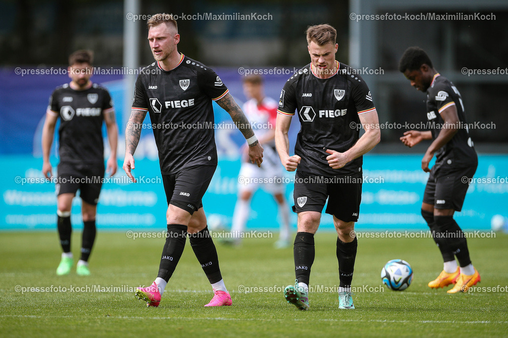 Koe3Liga27042401037 | 27.04.2024, Köln, Fußball, bwin 3. Liga Herren, Sportpark Höhenberg, 35. Spieltag, Saison 2023 2024, FC Viktoria Köln – Preußen Münster: Torjubel nach dem 3:3 Ausgleich durch Alexander Hahn (Preußen Münster). 
DFB regulations prohibit any use of photographs as image sequences and or quasi-video.