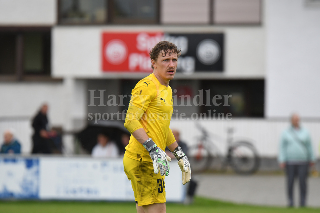 SpVgg Plattling : FC Ergolding | Johannes Wildfeuer (SpVgg Plattling) - Realisiert mit Pictrs.com