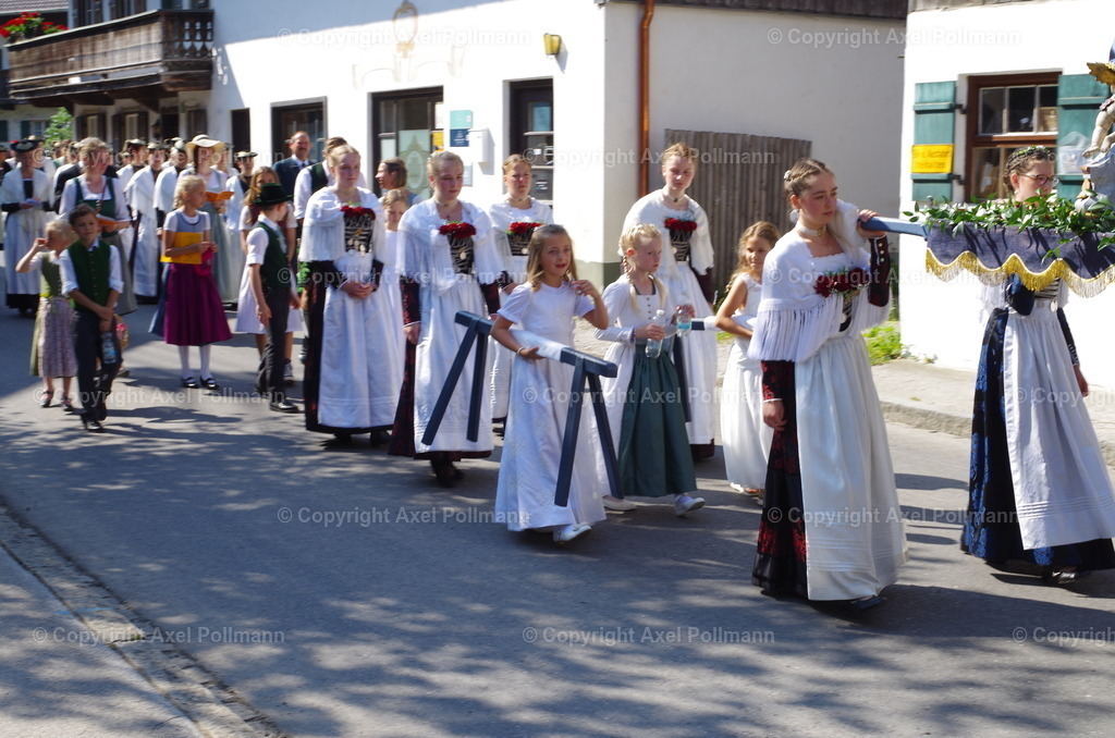 IMGP3821 | fotografiert von Axel PollmannLeonhardi Wallfahrt Benediktbeuern und Murnau, Fronleichnam, Fasching, Landschaft im Loisachtal und Benediktbeuern  - Realisiert mit Pictrs.com