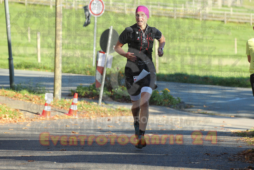 221113_1311_EX1_9528 | Sportfotografie im Rhein-Sieg Kreis, Köln, Bonn, NRW, Rheinland Pfalz, Hessen, etc. Unser Tätigkeitsfeld umfasst den Laufsport vom Volkslauf über den Marathon, Duathlon, Triathon bis zum Ultralauf wie Kölnpfad Ultra oder Schindertrail.