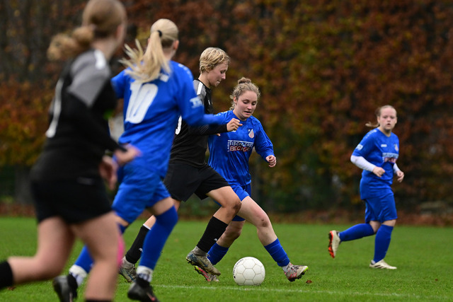 Fußball I Juniorinnen I Saison 2025-2026 I Niedersachsenpokal I Viertelfinale I JFV A-O-B-H-H - FC Rosengarten I 33858 | Der Sportfotograf. - Realisiert mit Pictrs.com