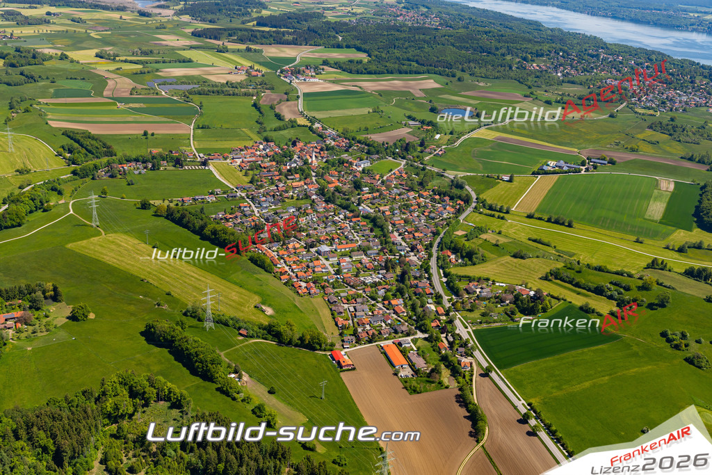 Aktuelles Luftbild von Traubing Tutzing - Die Luftaufnahme wurde 2021 mittels UL-Flugzeug erstellt ( keine Drohne ) - hochauflösende Kamera-Systeme von  Canon -Beste Qualität - Für grossformatige Ausdrucke geeignet. Die Geschenkidee !