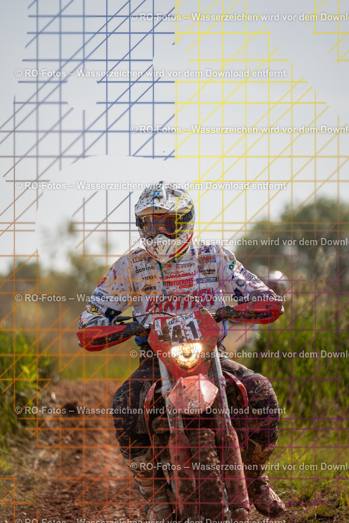 Wolfshausen 4 Lauf -980 | Sportfotografie von RO-Fotos: Motorsport, Motocross, Enduro, Laufveranstaltungen und Triathlon. Professionelle Fotos von Sportlern und Events. - Realisiert mit Pictrs.com