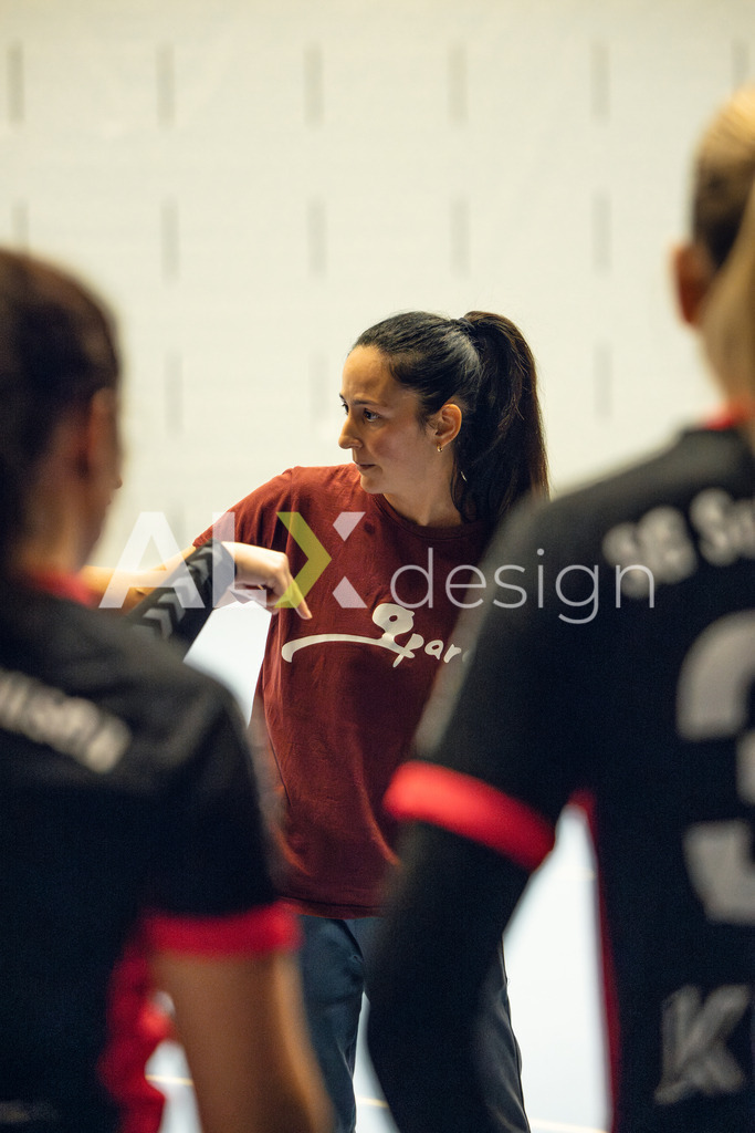 Handball I Frauen I Saison 2025-2026 I Frauen 2. Liga I 8. Spieltag I SG Schaffhausen - SG Red Dragons Uster I 23.11.2025 | Hochwertige Sportfotos kaufen & lizenzieren für Medien, Vereine, Agenturen & Sportler:innen. Entdecke professionelle Sportfotografie im Bildshop von Alexander Franzen. - Realisiert mit Pictrs.com