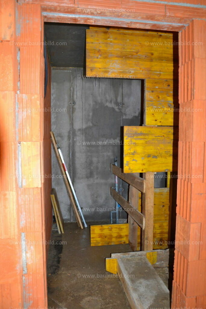 bib-lg04-betonarbeiten-treppen-0736 | Nach LV-Leistungsgruppen sortierte Detailfotos über den Bau eines Hauses. Alle Hausbau-Bilder direkt vom Urheber und Autor der Website Haus-Selber-Bauen.com