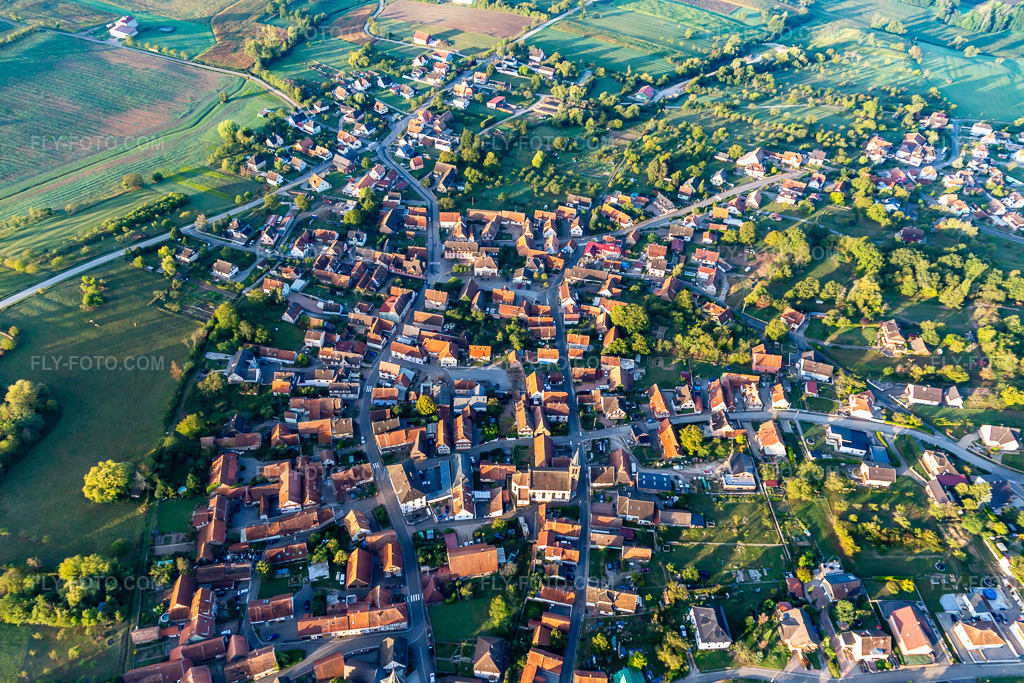 Aerial view: View of the town in Gœrsdorf in the state Bas-Rhin, France.Photo: IMG_139163.jpg taken on 10/01/2023 by Werner Riehm/FLY-FOTO.comResolution of the original: 5472 x 3648 px